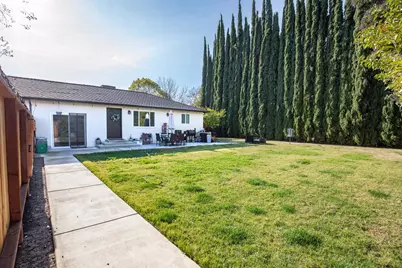 5652 Broadway, Sacramento, CA 95820 - Photo 10
