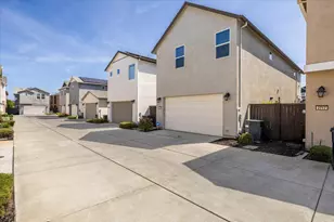 2725 N Cove Dr, Sacramento, CA 95833 - Photo 32