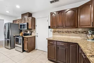 5031 Quonset Dr, Sacramento, CA 95820 - Photo 12