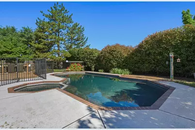 1812 Summerhill Drive, Roseville, CA 95661 - Photo 30