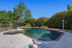 1812 Summerhill Dr, Roseville, CA 95661 - Photo 30