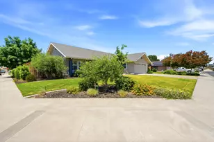 2702 Burl Ct, Hanford, CA 93230 - Photo 34