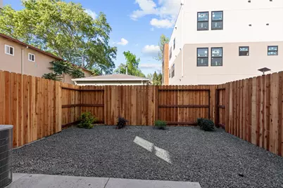 2817 Democracy Alley, Sacramento, CA 95816 - Photo 40