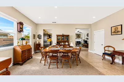 1176 Obsidian Court, Los Banos, CA 93635 - Photo 6