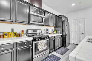 1807 W Woodward Ave, Manteca, CA 95337 - Photo 8