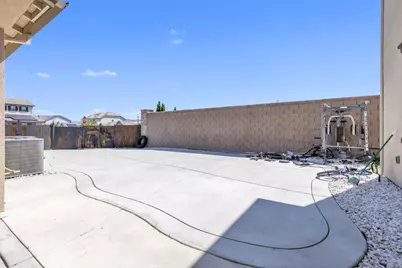1807 W Woodward Avenue, Manteca, CA 95337 - Photo 28