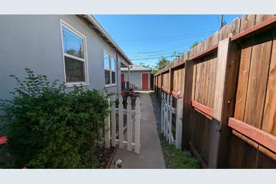 3771 Miller Way, Sacramento, CA 95817 - Photo 18