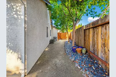 1826 Avenida Martina, Roseville, CA 95747 - Photo 36