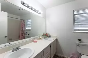 8984 Agate Creek Ct, Elk Grove, CA 95758 - Photo 22