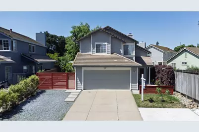 8984 Agate Creek Court, Elk Grove, CA 95758 - Photo 12