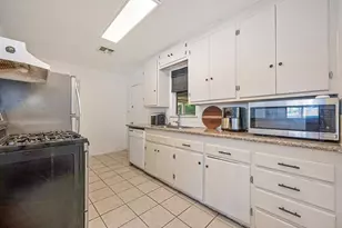 5629 49th St, Sacramento, CA 95824 - Photo 16