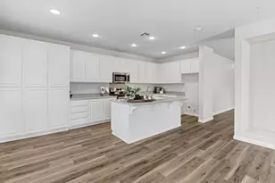 9649 Glacier Creek Way, Elk Grove, CA 95624 - Photo 10