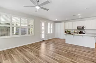 9649 Glacier Creek Way, Elk Grove, CA 95624 - Photo 8