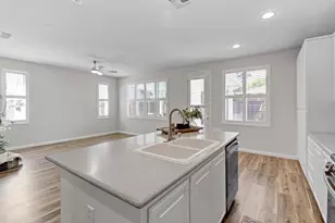 9649 Glacier Creek Way, Elk Grove, CA 95624 - Photo 16