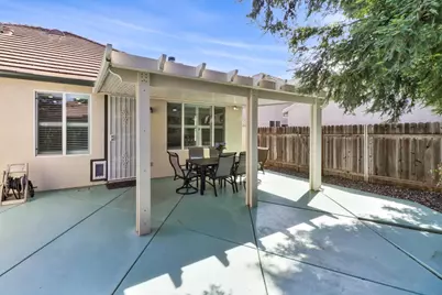9649 Glacier Creek Way, Elk Grove, CA 95624 - Photo 38