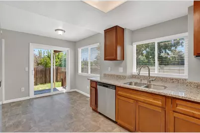 167 Creekside Circle, Sacramento, CA 95823 - Photo 10