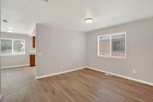 167 Creekside Cir, Sacramento, CA 95823 - Photo 16