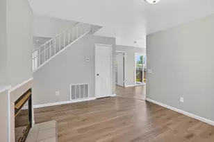 167 Creekside Cir, Sacramento, CA 95823 - Photo 20