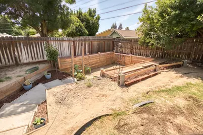 252 E Clinton Avenue, Atwater, CA 95301 - Photo 18