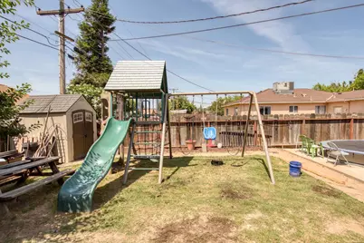 252 E Clinton Avenue, Atwater, CA 95301 - Photo 24