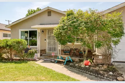 252 E Clinton Avenue, Atwater, CA 95301 - Photo 2