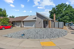 10735 Sterling Wood Way, Rancho Cordova, CA 95670 - Photo 2