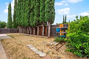 2650 Water Tree Way, Sacramento, CA 95826 - Photo 32