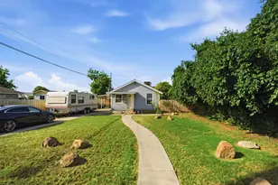 1820 E 23rd St, Merced, CA 95340 - Photo 4