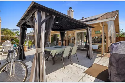 1121 Raymond Drive, Modesto, CA 95351 - Photo 36
