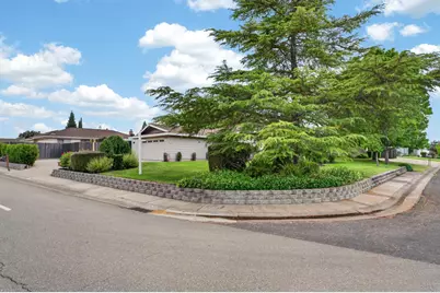 8402 Seeno Avenue, Granite Bay, CA 95746 - Photo 6