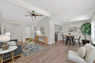 7382 Farm Dale Wy, Sacramento, CA 95831 - Photo 2