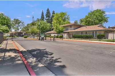 506 Roundtree Court, Sacramento, CA 95831 - Photo 32