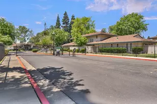 506 Roundtree Ct, Sacramento, CA 95831 - Photo 32