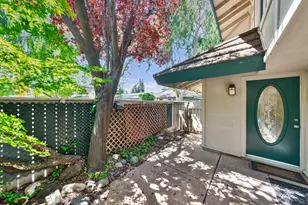 506 Roundtree Ct, Sacramento, CA 95831 - Photo 4