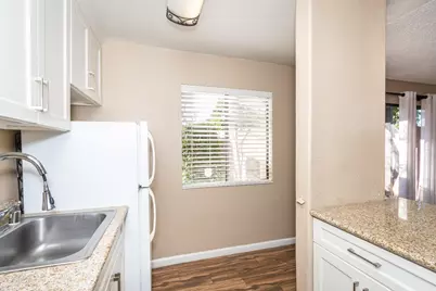 820 E Woodside Lane #2, Sacramento, CA 95825 - Photo 30
