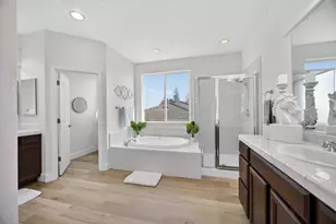 9837 Lois Stiltner Ct, Elk Grove, CA 95624 - Photo 4