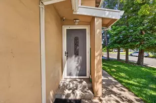 2200 Eastern Ave, Sacramento, CA 95864 - Photo 8