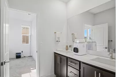 1888 Italia Way, Tracy, CA 95377 - Photo 14