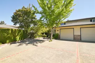4157 Lucas Ct, Sacramento, CA 95822 - Photo 2