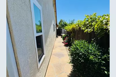 9031 Bolt Court, Sacramento, CA 95826 - Photo 34