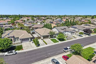 2423 Finchwood Landing Ln, Manteca, CA 95336 - Photo 56