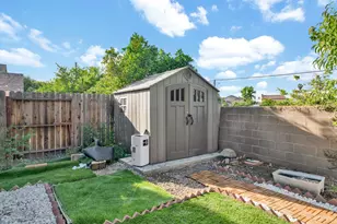 5045 N Laguna Dr, Sacramento, CA 95823 - Photo 34