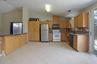 2416 S Fresno Ave, Stockton, CA 95206 - Photo 6