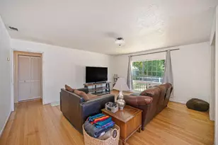 8928 Truman St, Elk Grove, CA 95624 - Photo 14