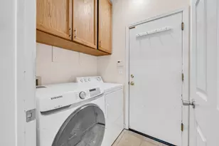 8409 Sundrop Way, Antelope, CA 95843 - Photo 18
