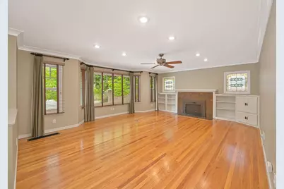 1031 9th Avenue, Sacramento, CA 95818 - Photo 8