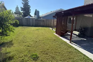 8238 Visalia Way, Sacramento, CA 95828 - Photo 18