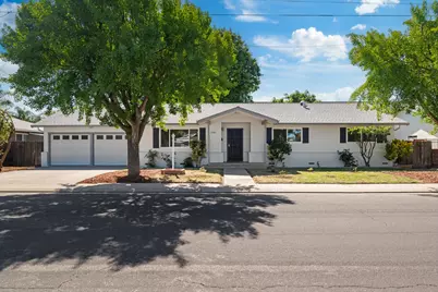 2707 Warwick Lane, Modesto, CA 95350 - Photo 1