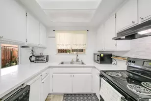 3584 Larchmont Square Ln, Sacramento, CA 95821 - Photo 18