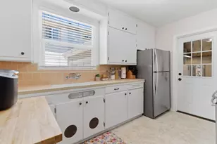 1755 Oxford Way, Stockton, CA 95204 - Photo 14